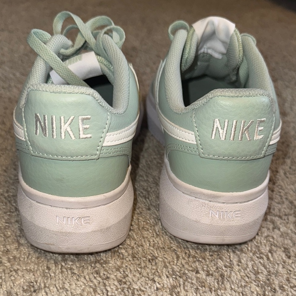 Nike Women's Mint Green Sneakers - Picture 3 of 4